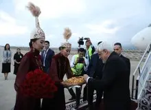 دیدار نخست‌وزیر روسیه با محمدرضا عارف