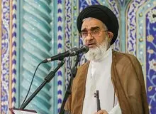 امام جمعه قم: دست‌های کثیف زیادی برای اختلاف‌افکنی در جامعه اسلامی دراز شده 