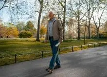 هر روز چقدر پیاده روی کنیم تا یک سال به عمرمان اضافه شود؟ 