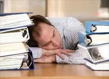 معضل «کارمندان بی‌کار» در برخی سازمان‌های دولتی با حقوق ۸میلیونی