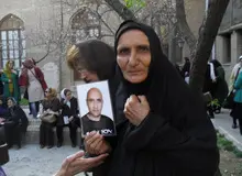 مادر «ستار بهشتی» آزاد شد