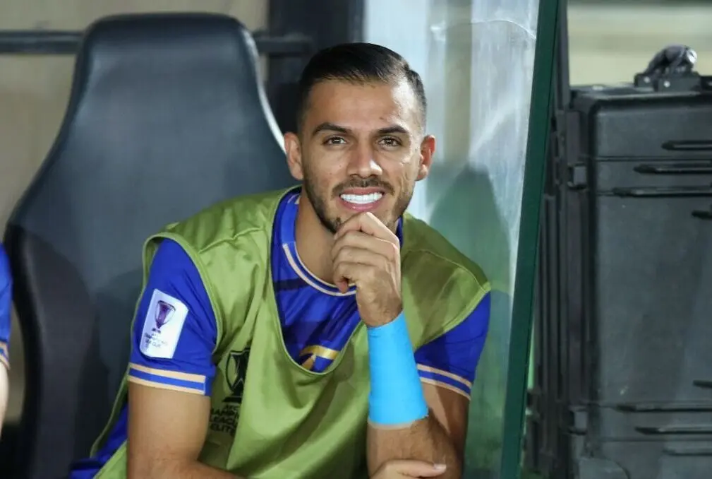 مدافع مغضوب استقلال در دوراهی اصفهان و تبریز؛ پرسپولیس هم گزینه است!