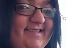 یک زن به خاطر چهره اش از پدر و مادرش شکایت کرد/ عکس
