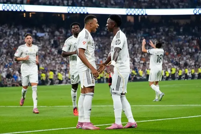 پیروزی رئال مادرید مقابل بارسلونا/ اختلاف در صدر جدول ۵ امتیاز شد