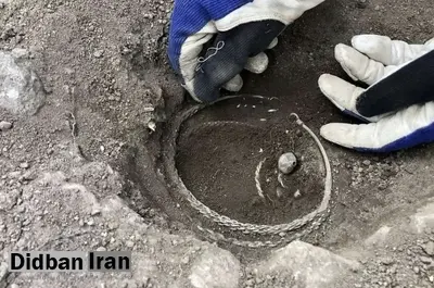 کشف گنج دستبندها و سکه ها از زیر یک خانه هزارساله