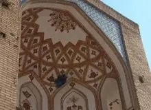 مدیر پایش پل‌های تاریخی اصفهان: آثار ترقه از شاه‌نشین پل خواجو پاک شد