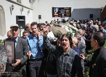 تشییع پیکر بازیگر پیشکسوت/ بازیگر «شب‌های برره»: شهاب دیگر از سینما و تلویزیون متنفر شده بود+ تصاویر
