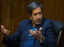 یک فعال سیاسی اصلاح‌طلب: کنار رفتن جلیلی، آرای او را به سبد قالیباف نمی‌ریزد/ جلیلی احتمالا به نفع قالیباف کنار برود