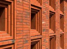 تفاوت آجر شاموتی و انگلیسی [مقایسه فواید و معایب + کاربردها]