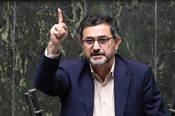 زارعی:  سپاه و ارتش خودشان را برای ضربه ی نسبتا پیش‌دستانه آماده کرده‌اند