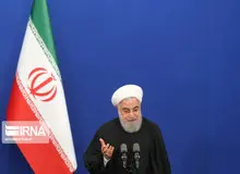 روحانی: من به شوخی یا بخاطر انتخابات نمی‌گویم که برخی دنبال دیوار کشیدن بین زن و مرد بودند/  یک عده ای اعتراض می کردند که در راهپیمایی‌ها زنان شعار ندهند و فقط مردان شعار بدهند