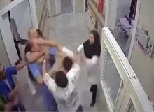 افزایش خشونت علیه کادر درمان/وزارت بهداشت پیگیر دفاع از حقوق کادر درمان باشد