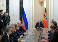 پوتین: اگر با پرتاب گسترده موشک مواجه شویم با سلاح هسته‌ای پاسخ می‌دهیم