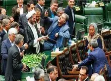 سلفی بگیران با موگرینی، نمایندگان کدام فراکسیون‌ها بودند؟