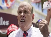 هرکس فکر کند مجرم هستم احمق است
