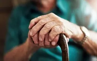 بیش از ۱.۵ میلیون سالمند تحت حمایت کمیته امداد