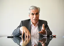 عادلی رئیس پیشین بانک مرکزی: از خود بپرسید چرا بعد از رئیس جمهورشدن پزشکیان، نرخ ارز کاهش یافت