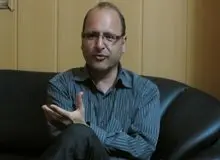 بخشایش اردستانی:
من هم جای پزشکیان بودم قانون حجاب را اجرا نمی کردم/دانشجوی پسر می گفت اقتصاد را درست کند من هم چادر سرم می کنم/چرا خانم ها موتورسواری نکنند؟