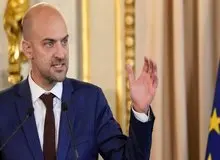 وزیرخارجه فرانسه:  پاریس از قرار گرفتن سپاه در فهرست سازمان‌های تروریستی اتحادیه اروپا حمایت می کند