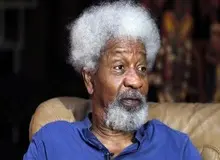 برنده نوبل، گرین‌کارت آمریکا را پاره کرد
