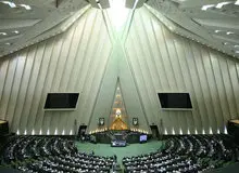 عباس عبدی: طرح محدودسازی فضای مجازی مخالف اصل ۷۵ قانون اساسی بود