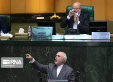 ظریف: وزارت امور خارجه در مقابل دوستان داخلی هم مجبور است از خودش دفاع کند.