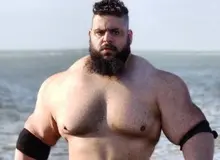 سجاد غریبی لقب "هالک ایرانی" را از اینستاگرامش حذف کرد