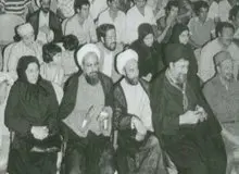 عکسی کمتر دیده شده از امام موسی صدر، یاسر عرفات و پوران شریعت رضوی در مراسم چهلم دکتر علی شریعتی 