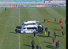  لحظه برخورد و مصدومیت شدید بازیکن تراکتور/ باشگاه تراکتور: سیدمحمد حسینی هوشیار است+فیلم 
