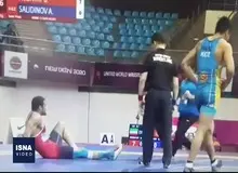 اقدام عجیب کشتی‌گیر ایران در قهرمانی آسیا/ «بهروز هدایت» ۶ ثانیه مانده به پایان مسابقه انصراف داد+ فیلم
