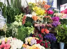 یک شاخه‌گل برابر با یارانه یک‌نفر شد/ به مناسبت فرارسیدن روزمادر قیمت هر شاخه گل رز به ۴۵ هزار تومان رسید