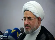 آیت‌الله اراکی: رسانه ملی، هیچ هزینه‌ای برای دفاع از انقلاب نکرده است/ رسانه مدافع انقلاب نداریم 