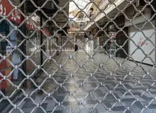 مراکز و صنوف پرخطر شهرستان کرج به مدت یک هفته تعطیل  شد