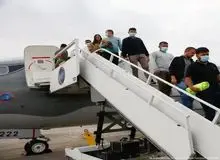 اولین هواپیمای آمریکا حامل مهاجران در کلمبیا به زمین نشست