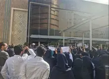 ادامه اعتراض پرستاران در مشهد/ نیروهای فوریت‌ها به شرایط کار معترض شدند