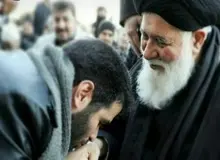 توصیه روزنامه جمهوری اسلامی به ستاد نمازجمعه: آن مداح، جوان است شما عذر بدتر از گناه نیاورید
