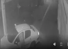 لحظه زورگیری از یک دختر جوان با چاقو در یکی از محله‌های تهران/FILM