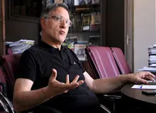 محمد رضا تاجیک: اصلاح‌طلبی مرده است چون «آن‌چه می‌میرد، از قدرتِ خاصی برخوردار می‌شود»! / گفتمان جدید اصلاح طلبی باید مفاهیم خاص خود را ابداع کند/ روکش مخملین و ابریشمین اصلاح‌طلبی چندی‌ست که نخ‌نما و پوسیده شده است 

