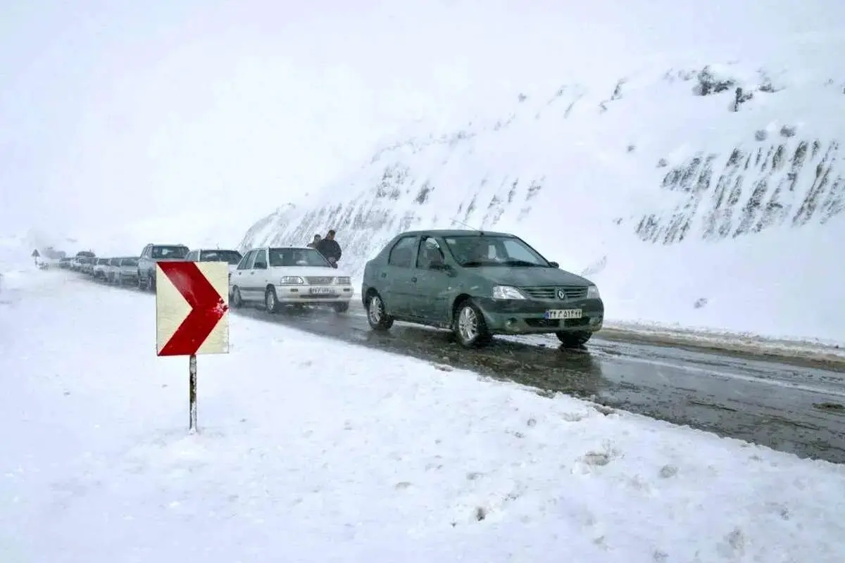 بارش برف و باران در جاده‌های ۸ استان/ این محورها مسدود هستند