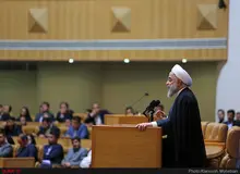 توضیحات روحانی درباره سفر غیرمنتظره ظریف به فرانسه
