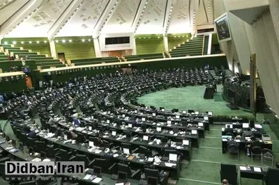 حواشی دومین جلسه مجلس یازدهم/ رئیس سنی مجلس: گمان می‌کنم آن جلو هم آقایان برای خودشان یک مجلس تشکیل داده‌اند/ کنایه یک نماینده به هیات رئیسه مجلس دهم