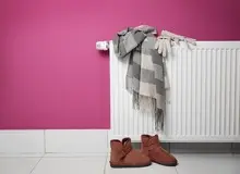 هشدار کارشناسان درباره خشک کردن لباس روی رادیاتور و بخاری