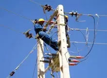 برخورد کامیون با شبکه برق ، غیزانیه و 60روستای اهواز را در خاموشی فرو برد