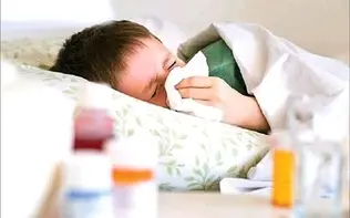 ظفرقندی: هنوز به ایام پیک ابتلا نرسیده‌ایم/ افرادی که جزو گروه‌های پرخطر محسوب می‌شوند واکسن بزنند