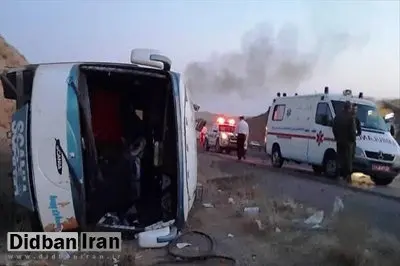 خودرو کارمندان سفارت پاکستان در محور بم واژگون شد