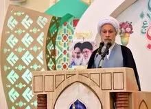 امام جمعه شیراز: دشمن می خواهد از طریق بی حجابی زنان به ما ضرب بزند