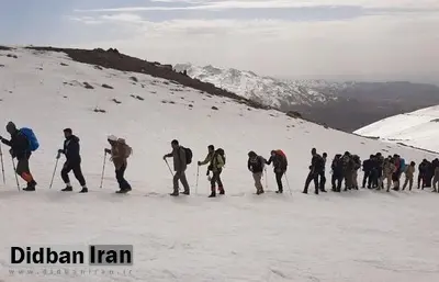 گرفتاری ۹ کوهنورد در بهمن اشترانکوه / ۵ نفر زیر بهمن ماندند / فرماندار ازنا: احتمال جان باختن مفقودی‌ها زیاد است