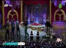 عباس عبدی در واکنش به معرکه‌گیری و زنجیر پاره‌کردن روی آنتن زنده: احتمالا بزودی شاهد معرکه گیری با میمون در تلویزیون باشیم!