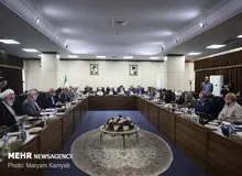 مجمع تشخیص مصلحت هیچ بحثی درباره گران شدن بنزین نداشته است