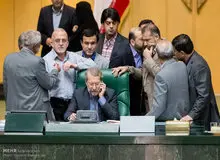اختلاف در مجلس بر سر یک تصمیم مجمع